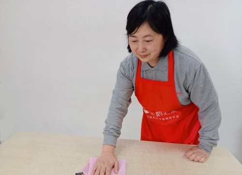 5·20 天鹅到家这样告白劳动者——致敬平凡中美丽绽放的家政匠人 5·20 天鹅到家这样告白劳动者——致敬平凡中美丽绽放的家政匠人