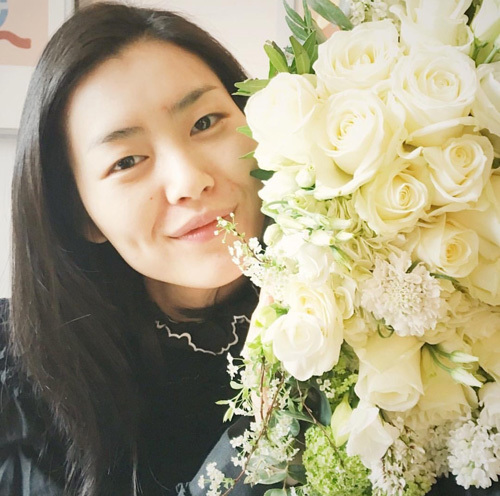 没化妆也美美哒！ 学明星素颜照这么拍才有范