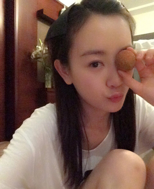 没化妆也美美哒！ 学明星素颜照这么拍才有范