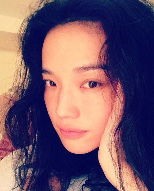 没化妆也美美哒！ 学明星素颜照这么拍才有范