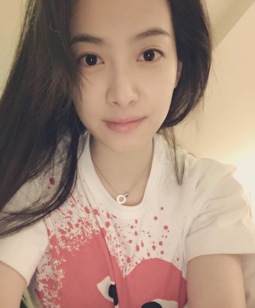 没化妆也美美哒！ 学明星素颜照这么拍才有范