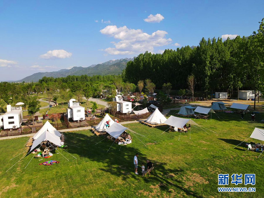 “营地经济”打造文旅新热点 带动乡村旅游发展