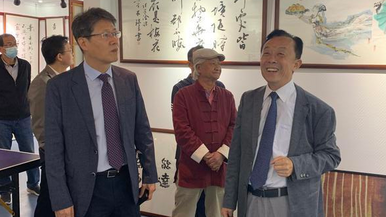 韩国驻西安总领事金汉圭一行走访西安市书画艺术研究院