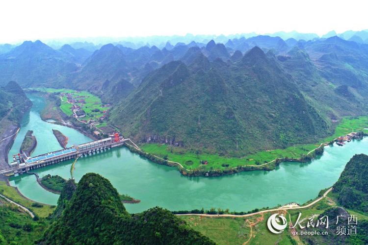 广西忻城：青山绿水皆是景 城乡处处美如画
