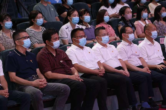 海口市美兰区师德师风建设暨清廉文化进校园知识竞赛暨颁奖典礼举行 海口市美兰区师德师风建设暨清廉文化进校园知识竞赛暨颁奖典礼举行_fororder_图片123