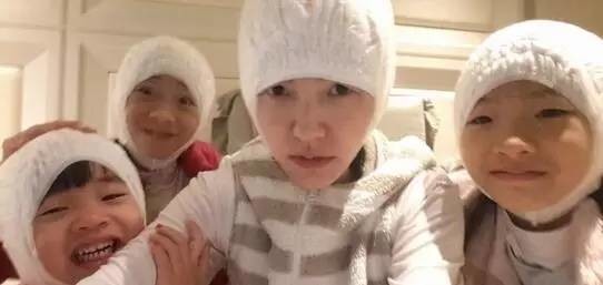 小S首次带三个女儿同台亮相 许老三以为是自己的见面会