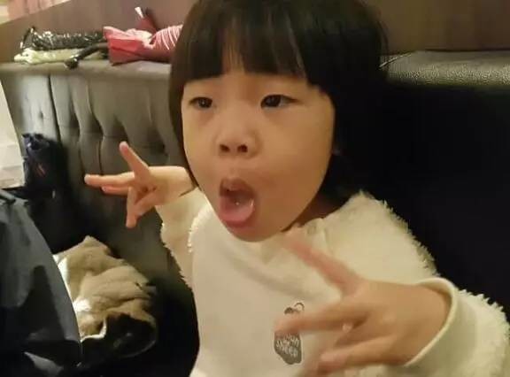 小S首次带三个女儿同台亮相 许老三以为是自己的见面会