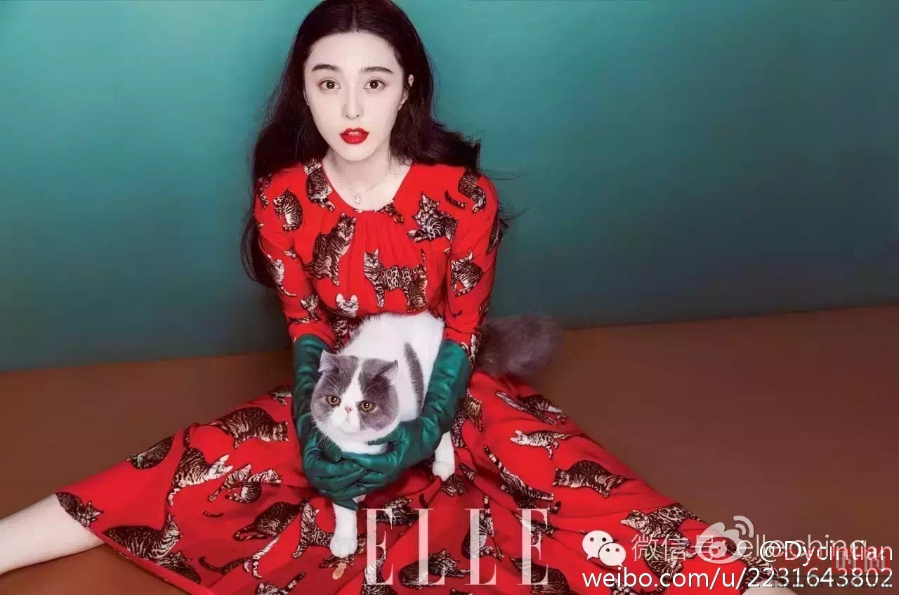 爱情滋润的范爷变少女 丸子头搞怪卖萌