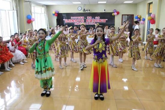 临沂市沂南经济开发区实验学校与新湘兄弟学校开展云端文化交流会 临沂市沂南经济开发区实验学校与新湘兄弟学校开展云端文化交流会