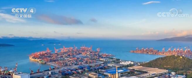 媒体焦点：中国经济打出更高水平“组合拳”