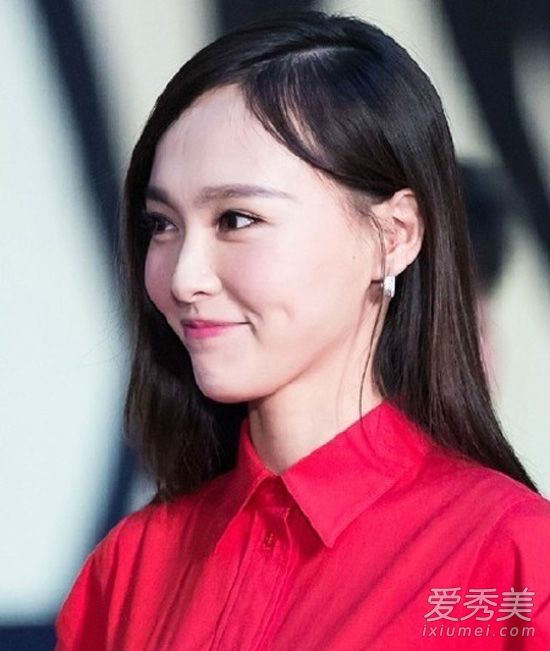 唐嫣曾演张一山后妈 苹果肌不失控的唐嫣美出天际