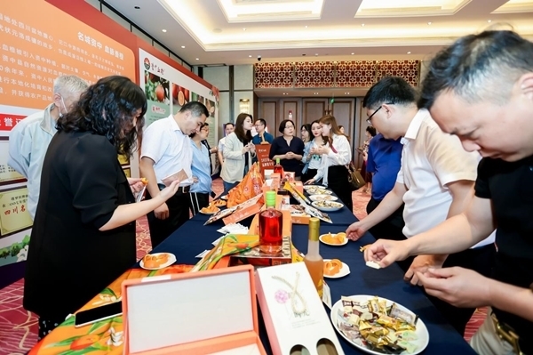 （勿签）“橙邀天下客·共享好味来”2022年资中血橙品牌推介会在厦门举办