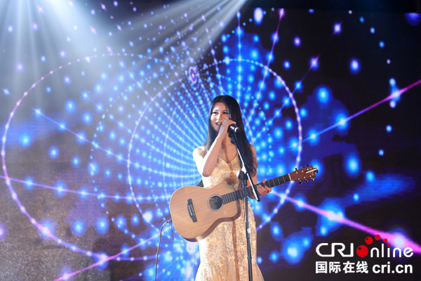 图片默认标题_fororder_送欢乐会表演现场