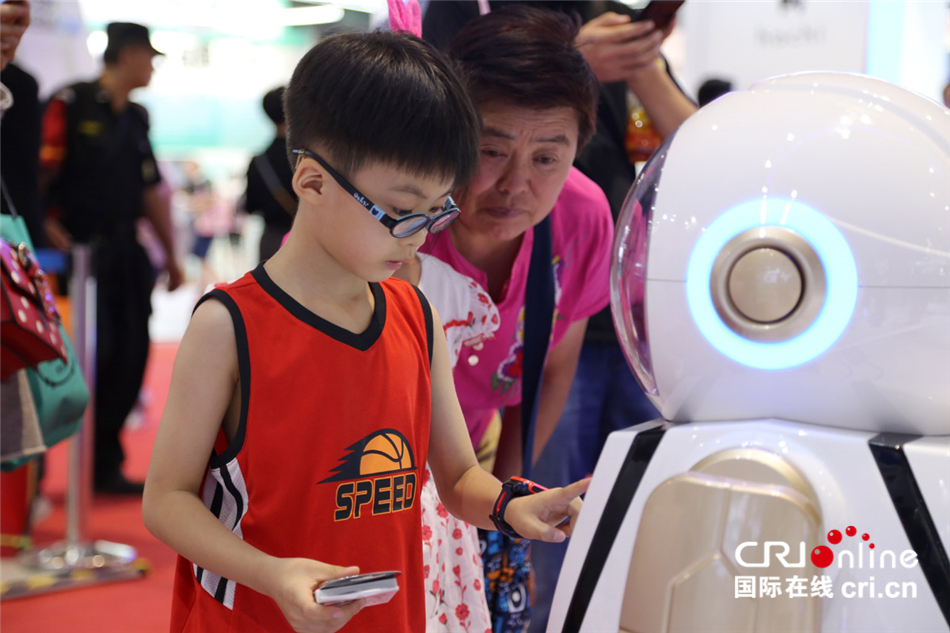 2019世界机器人大会在京举办 各式机器人闪亮登场