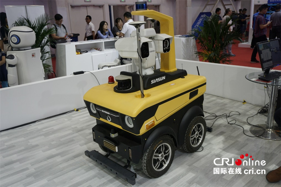 内外兼修 这些机器人有颜又有才(组图)