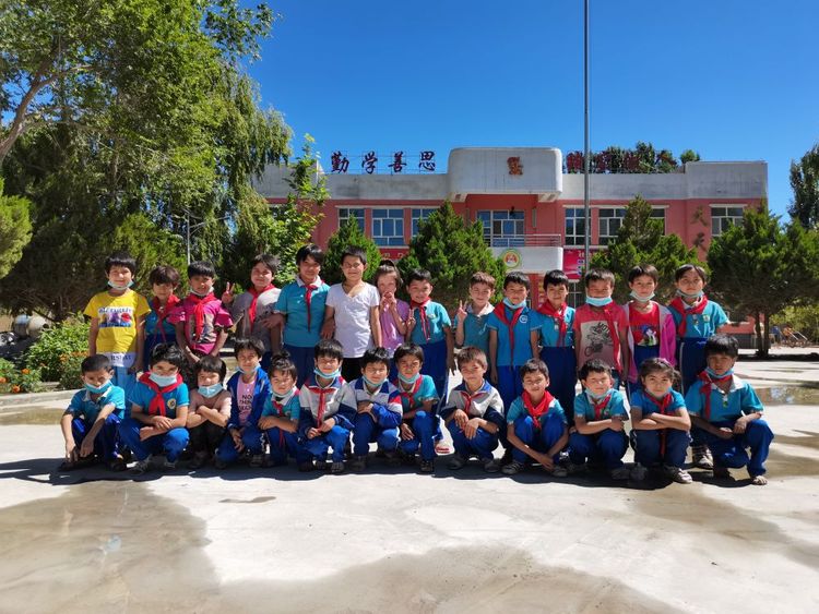 新疆叶城县：助力教育扶贫，让幸福的笑声洒满校园