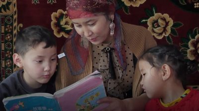 Visitar a la familia kazaja de “Laohu” para conocer la artesanía tradicional_fororder_微信截图_20220524182517