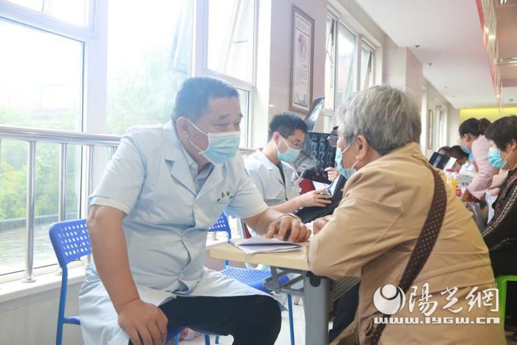 西安市红会医院专家团队赴杨凌示范区义诊