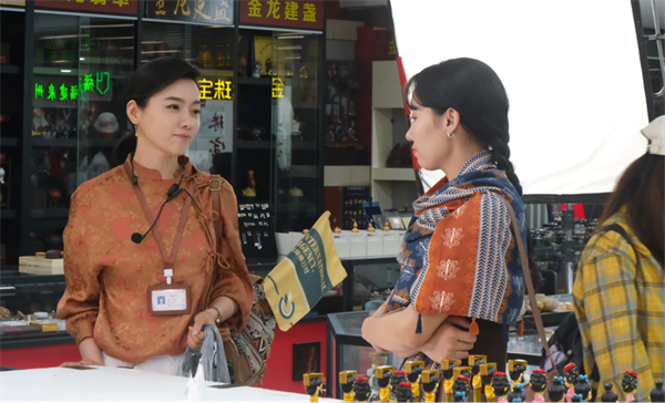 从歌唱家陈思思到导游“唐心”:诠释中国女性知性大方的形象_fororder_图片2