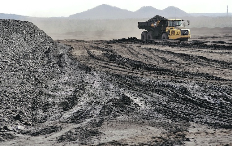 波兰官员承认难以弥补俄罗斯煤炭缺口 已开始限购