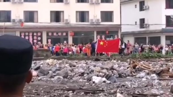 大转移！地空联手全力营救被困游客，一幕幕暖心画面上演！