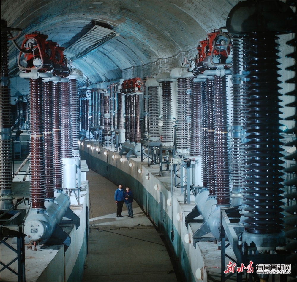 【城市远洋】中国第一个330千伏输变电工程“刘天关”投运50年 送电超760亿千瓦时_fororder_1
