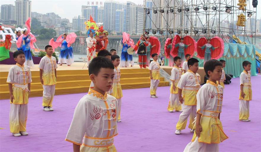The 22nd China Ankang Han River Dragon Boat Festival Kicks off_fororder_9