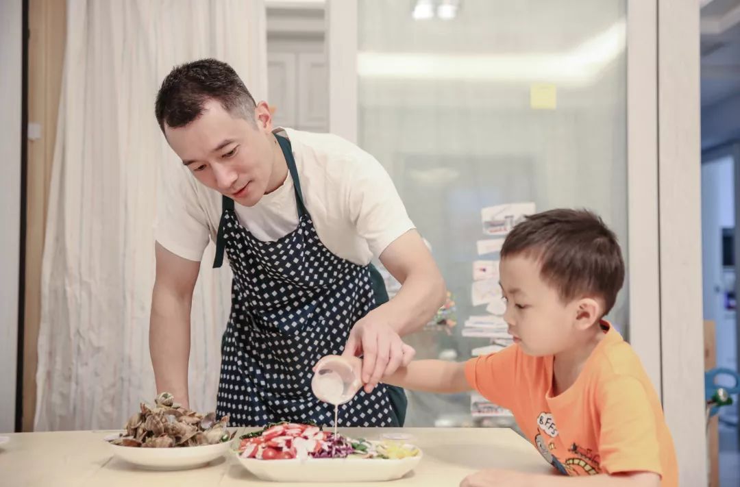 【暖医·1949-2019】“我不是超人”，也有藏在口罩后的千面