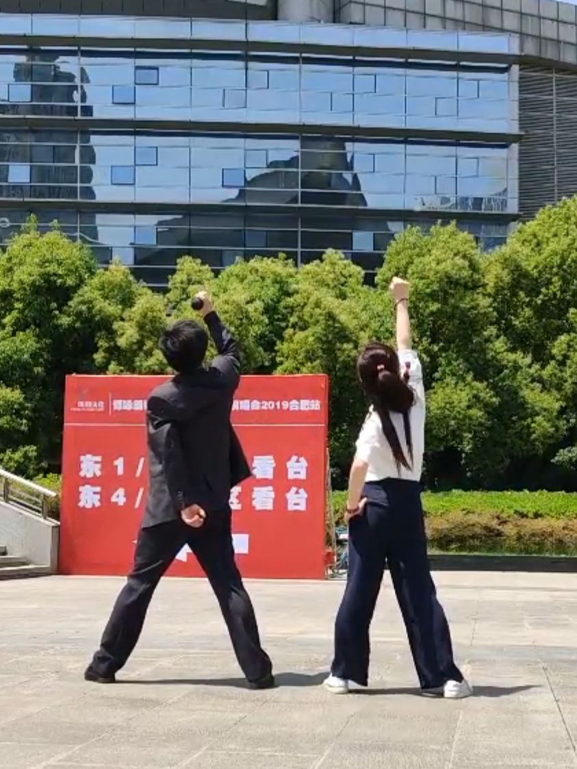 【暖医·1949-2019】“我不是超人”，也有藏在口罩后的千面