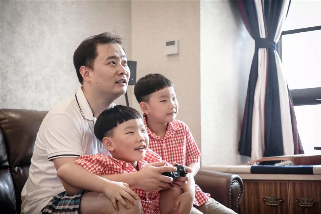 【暖医·1949-2019】“我不是超人”，也有藏在口罩后的千面