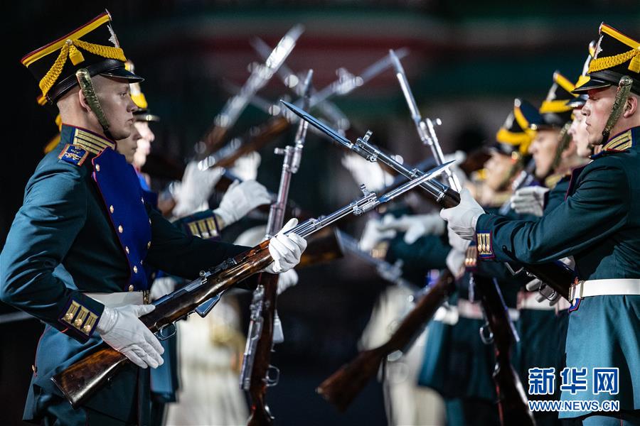 “救世主塔楼”国际军乐节在莫斯科开幕