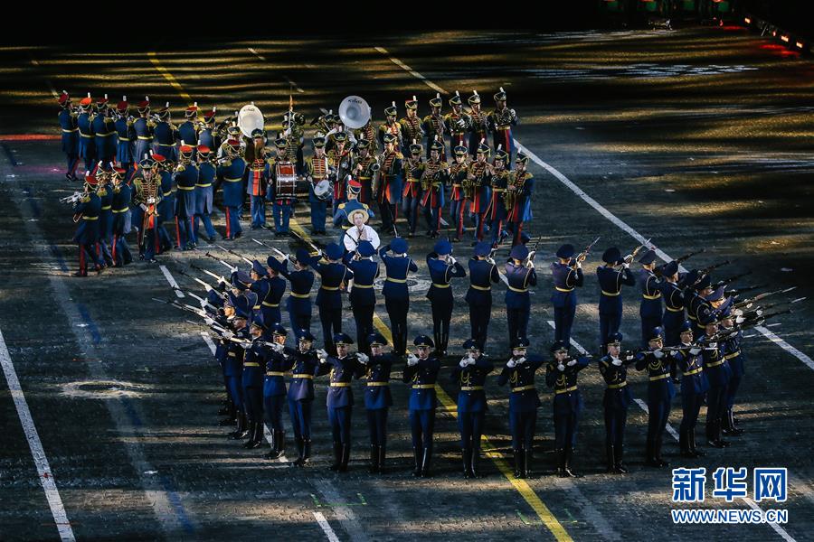 “救世主塔楼”国际军乐节在莫斯科开幕