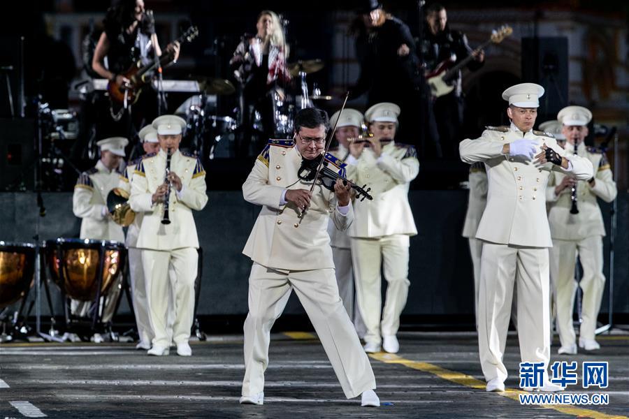 “救世主塔楼”国际军乐节在莫斯科开幕