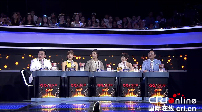 《我是演说家》第三季鲁豫乐嘉齐开火 王刚坐