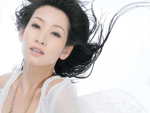 秦海璐承认整容割双眼皮 与刘涛合影争艳(图)[