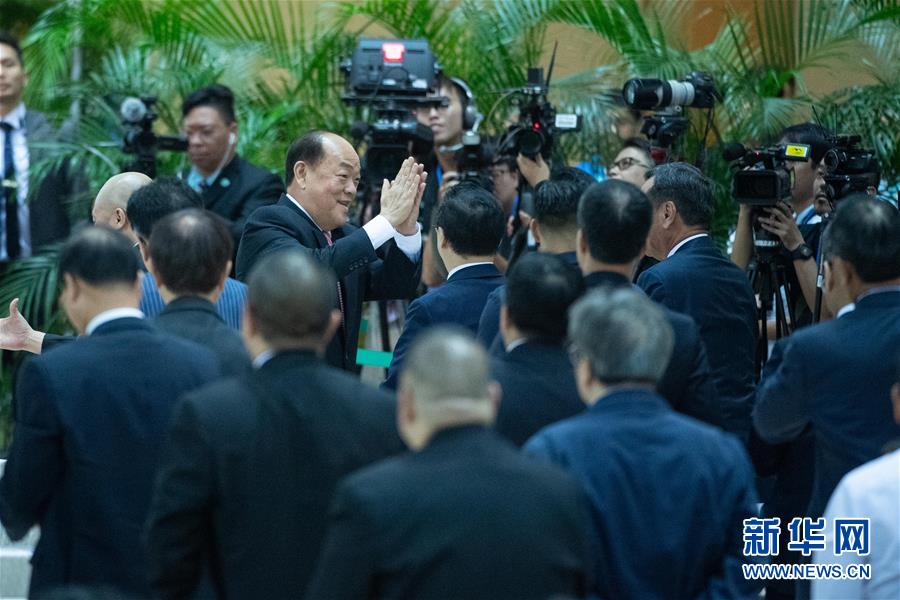 贺一诚当选澳门特别行政区第五任行政长官人选