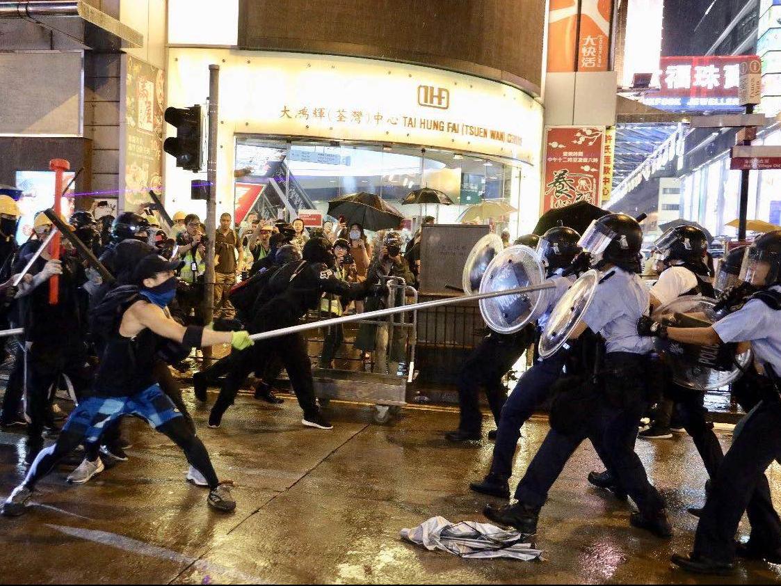 香港特区政府发言人就25日在葵青及荃湾等地区的示威活动作出回应