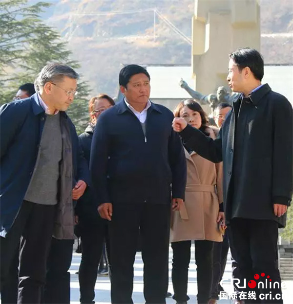 图片默认标题_fororder_1、甘霖一行在红军飞夺泸定纪念馆调研