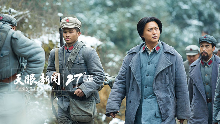 (要闻、客户端贵州带图列表、移动版)聚焦《伟大的转折》·专访主演侯京健再度饰演毛泽东 是精神上的又一次洗礼