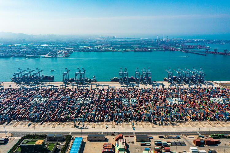 山东港口青岛港第九次刷新自动化码头装卸效率世界纪录