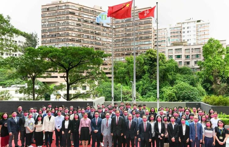 香港都会大学今早举行升旗仪式庆祝香港特别行政区成立25周年_fororder_2