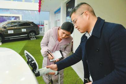 （焦点图）带着娃娃来参会