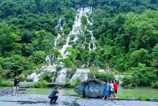 住荔波免门票利好政策助推黔南荔波小七孔景区旅游复苏