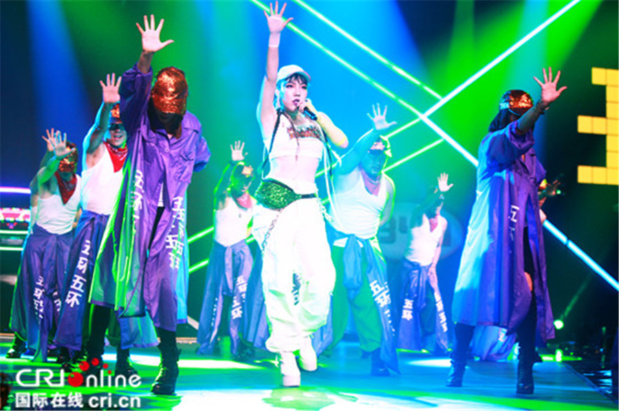 吴莫愁《五环之歌》魔性舞蹈有望再掀广场舞新