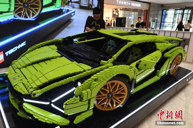 使用したブロック約27万個!レゴ版「ランボルギーニ」が蘭州に登場 甘粛省