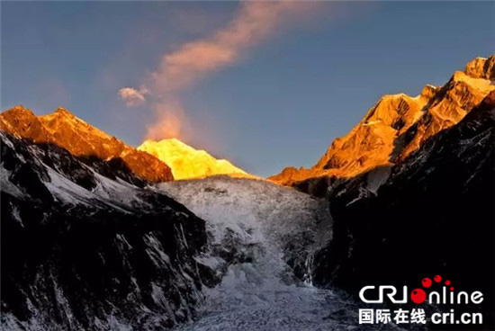 图片默认标题_fororder_日照金山