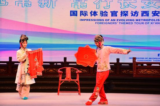 Six Popular Vloggers Jointly Promote Xi'an: International Experience Officers Start Their Tour of Xi'an at the Century-Old Yisushe_fororder_图片19