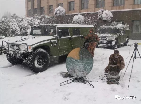 万余官兵扫雪除冰一夜无眠，让我们一起说声“辛苦了”！