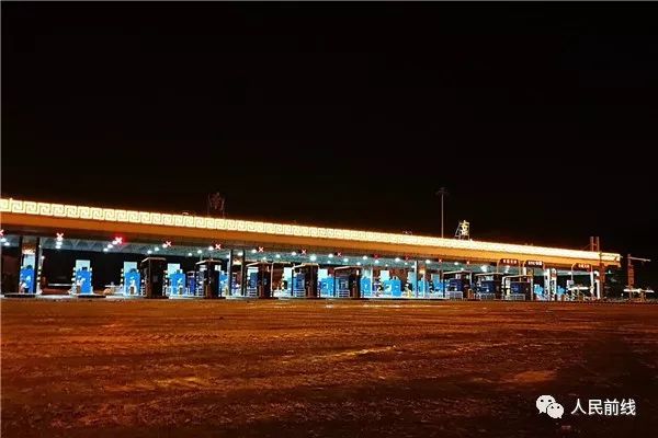 万余官兵扫雪除冰一夜无眠，让我们一起说声“辛苦了”！