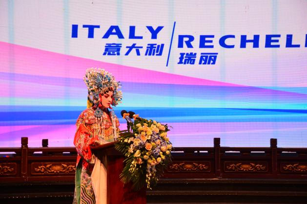 Six Popular Vloggers Jointly Promote Xi'an: International Experience Officers Start Their Tour of Xi'an at the Century-Old Yisushe_fororder_图片16